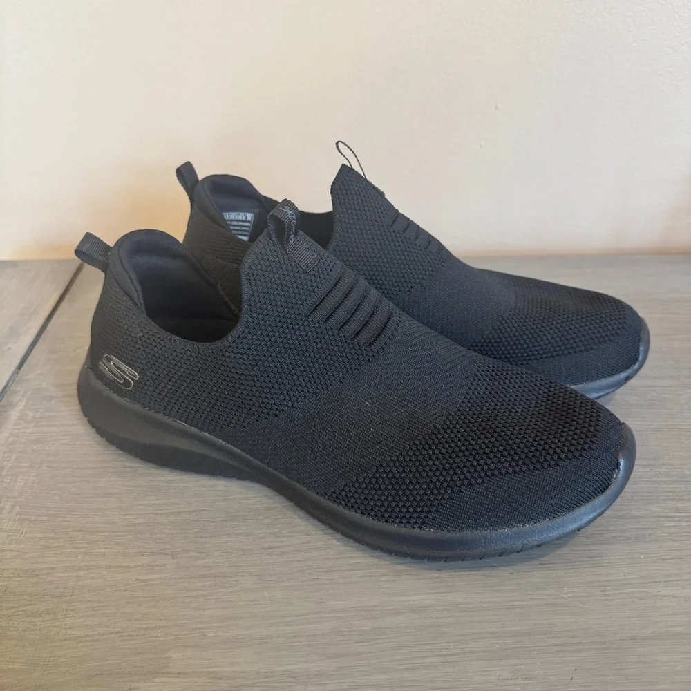 Skechers Ultra Flex First Womens 9.5 Shoes Black Slip On Sneakers Comfort‎